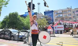 Manisa'da festivale davet sokaklara taştı