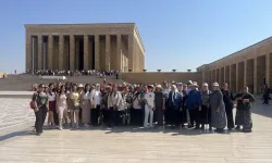 Denizli’den Ankara’ya vefa yolculuğu: Kadınlar Atatürk’ü ziyaret etti